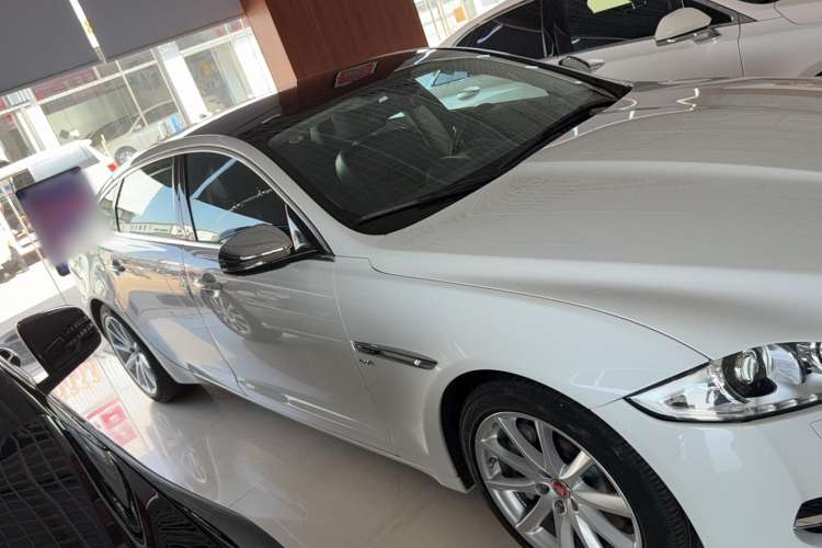 Used Jaguar XJ 2015 XJL 3.0 SC Four-Wheel Drive Panoramic Business Edition Exterior 2