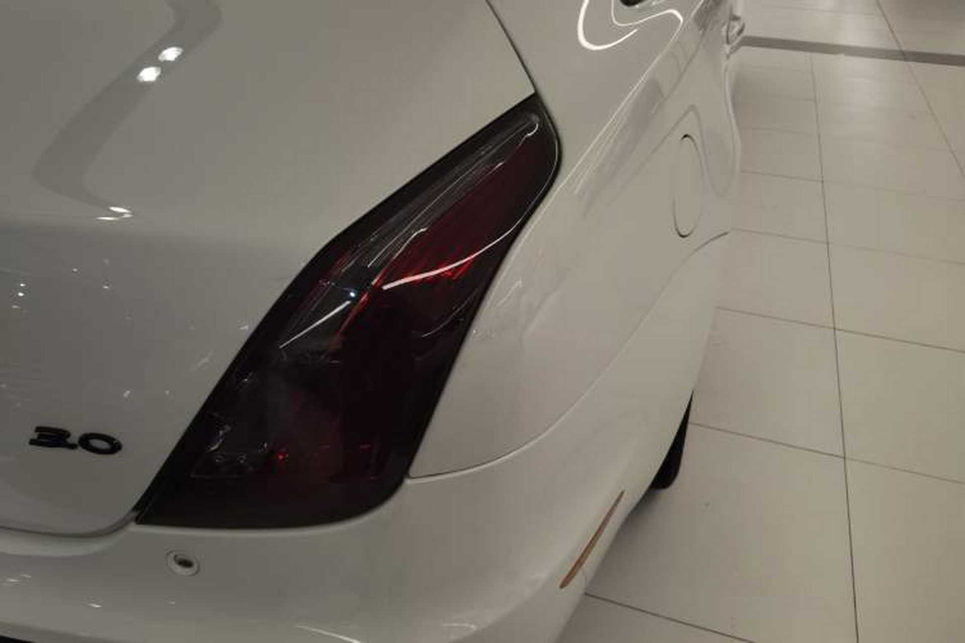 Used Jaguar XJ 2015 XJL 3.0 SC Two-Wheel-Drive Panoramic Business Edition Exterior 3