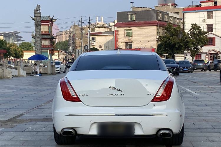 Used Jaguar XJ 2015 XJL 3.0 SC Elegant Business 80th Anniversary Limited Edition Exterior 4