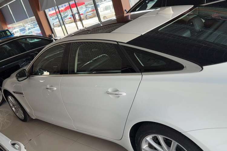 Used Jaguar XJ 2015 XJL 3.0 SC Four-Wheel Drive Panoramic Business Edition Exterior 5