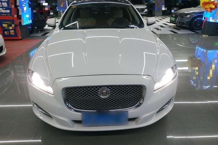 Used Jaguar XJ 2015 XJL 2.0T Two-Wheel Drive Panoramic Business Edition Front