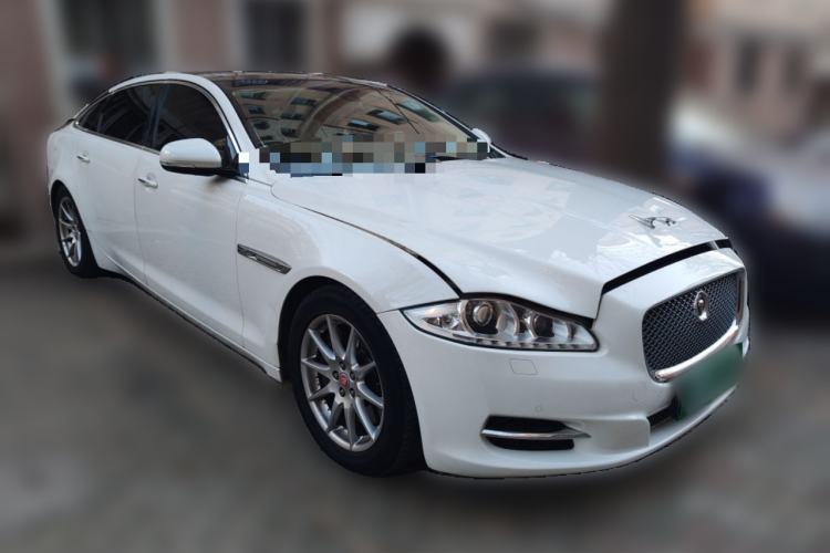 Used Jaguar XJ 2015 XJL 2.0T Elegance Business 80th Anniversary Limited Edition Front Right 45 Deg