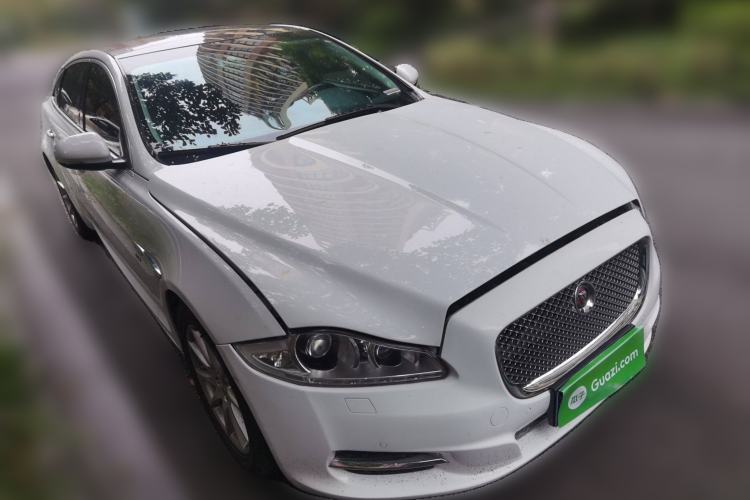 Used Jaguar XJ 2015 XJL 3.0 SC Elegant Business 80th Anniversary Limited Edition Front Right 45 Deg