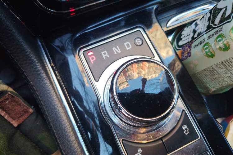 Used Jaguar XJ 2015 XJL 2.0T Elegance Business 80th Anniversary Limited Edition Gear Lever