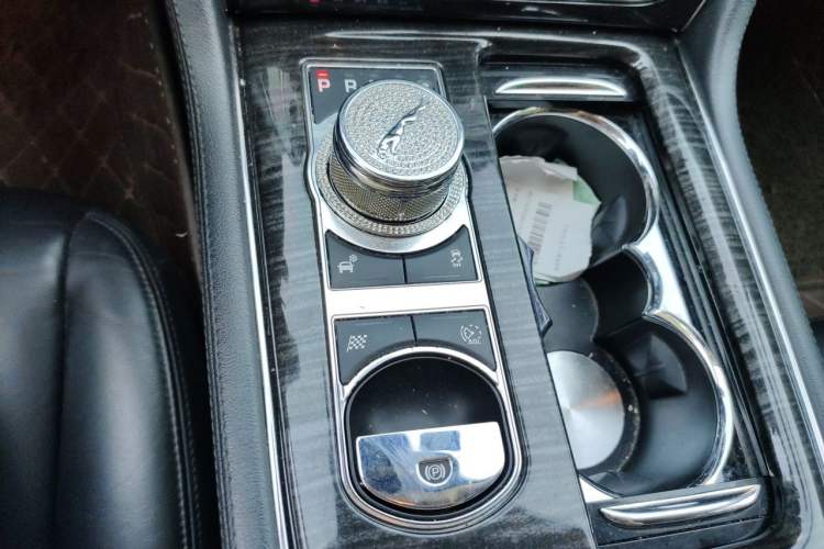 Used Jaguar XJ 2015 XJL 3.0 SC Four-Wheel Drive Panoramic Business Edition Gear Lever