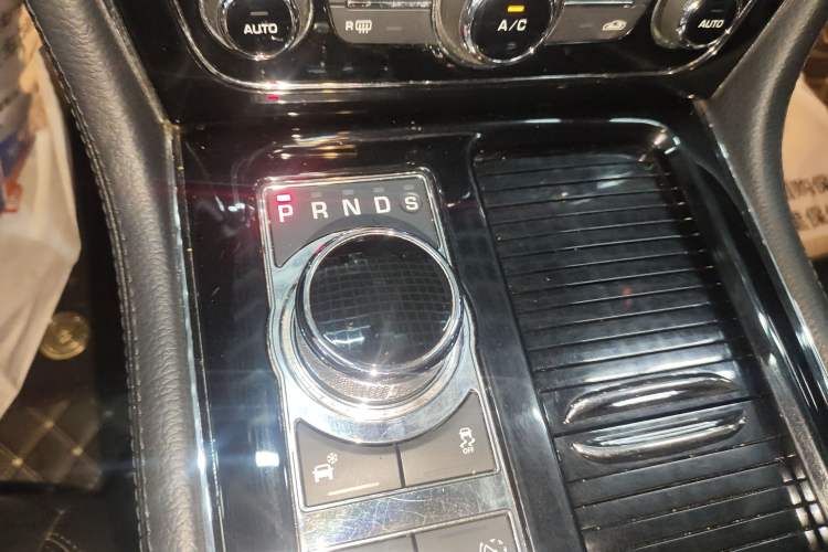 Used Jaguar XJ 2015 XJL 2.0T Elegance Business 80th Anniversary Limited Edition Gear Lever
