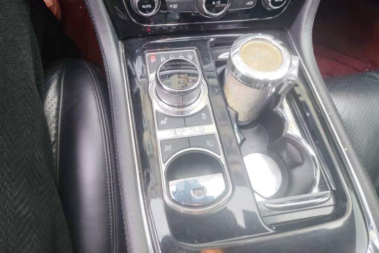 Used Jaguar XJ 2015 XJL 3.0 SC Four-Wheel Drive Luxury Business Edition Gear Lever