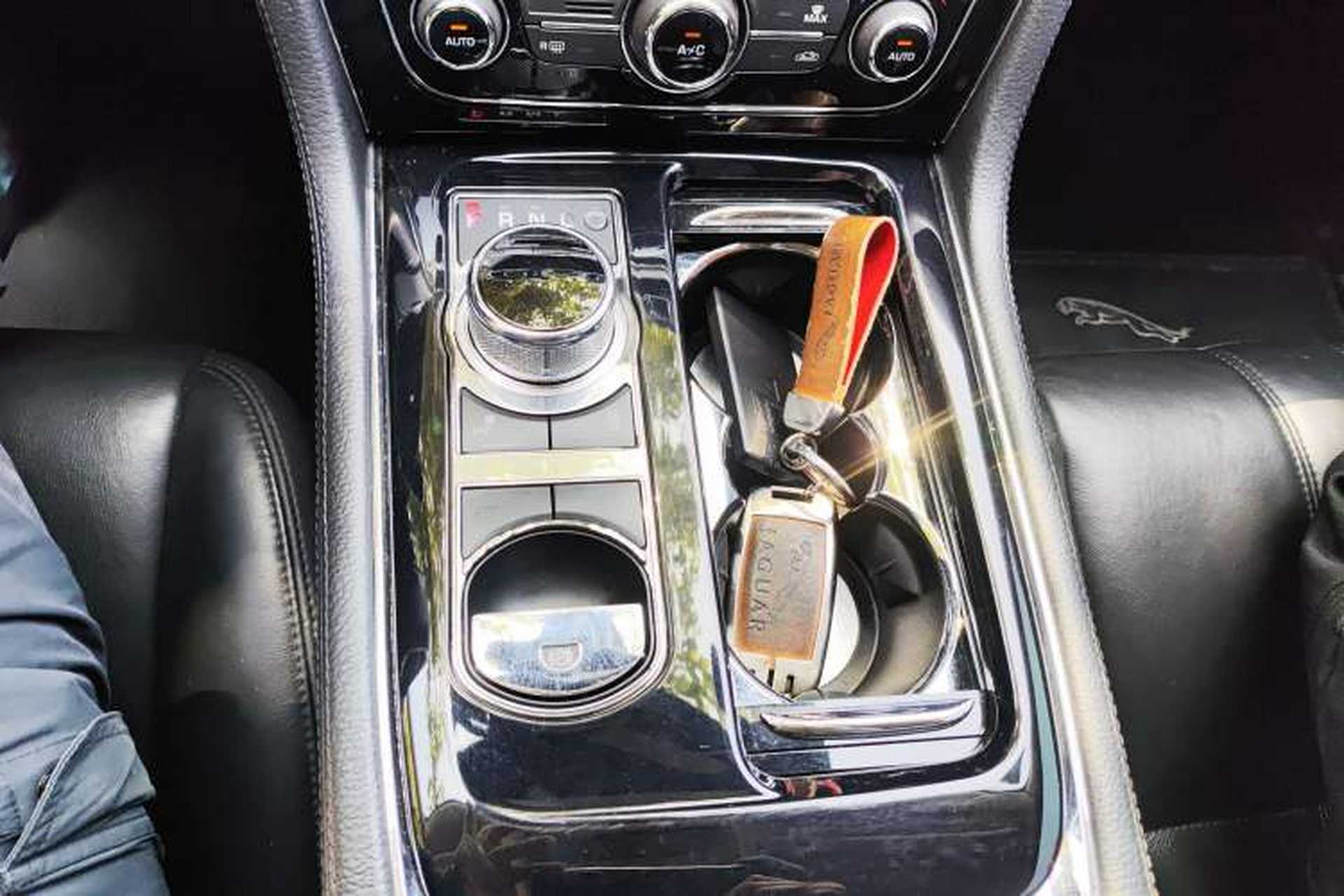 Used Jaguar XJ 2015 XJL 2.0T Elegance Business 80th Anniversary Limited Edition Gear Lever