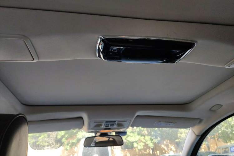 Used Jaguar XJ 2015 XJL 3.0 SC Four-Wheel Drive Panoramic Business Edition Headliner