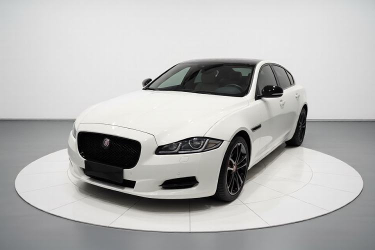 Used Jaguar XJ 2015 XJL 3.0 SC Two-Wheel-Drive Panoramic Business Edition Guazi used car, China used car export, Used car for sale, Used Jaguar cars, Cheapest cars for sale