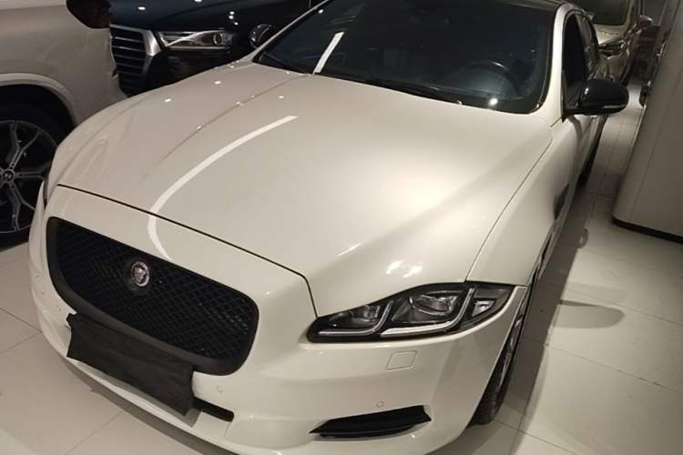 Used Jaguar XJ 2015 XJL 3.0 SC Two-Wheel-Drive Panoramic Business Edition Guazi used car, China used car export, Used car for sale, Used  cars, Cheapest cars for sale