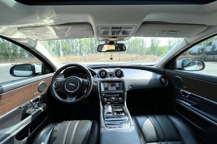 Used Jaguar XJ 2015 XJL 3.0 SC Elegant Business 80th Anniversary Limited Edition Interior 1