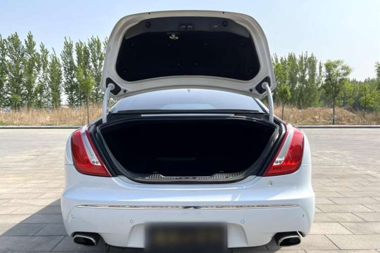 Used Jaguar XJ 2015 XJL 3.0 SC Elegant Business 80th Anniversary Limited Edition Interior 8