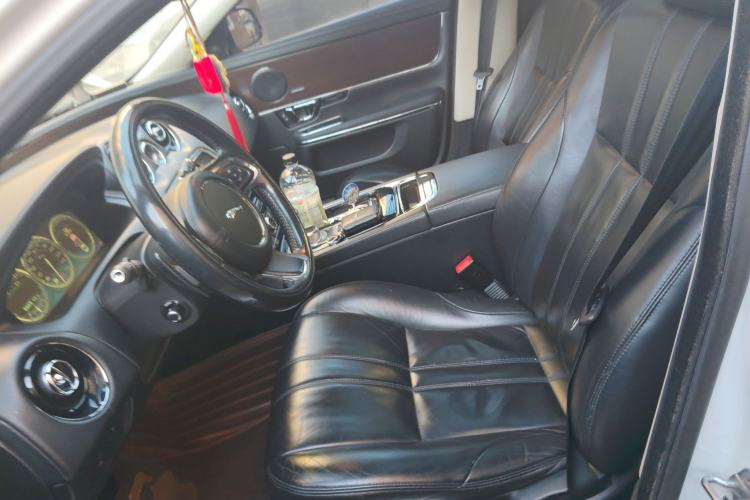 Used Jaguar XJ 2015 XJL 2.0T Elegance Business 80th Anniversary Limited Edition Left Front Seat