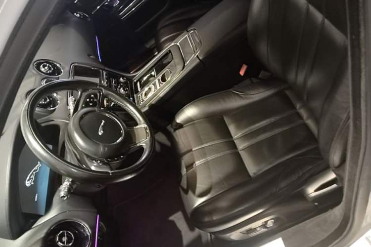 Used Jaguar XJ 2015 XJL 3.0 SC Two-Wheel-Drive Panoramic Business Edition Left Front Seat