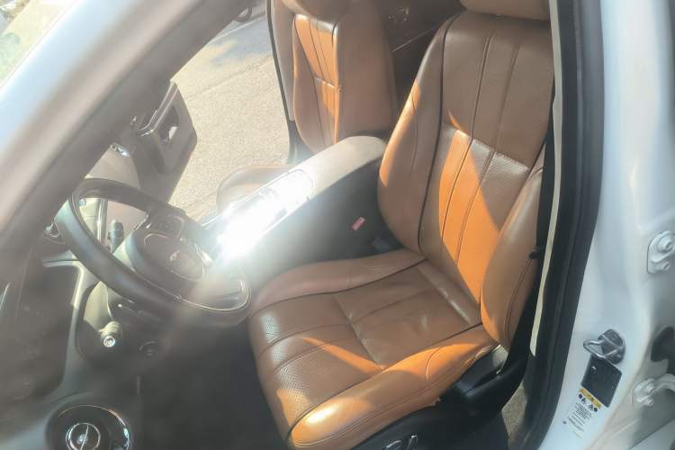 Used Jaguar XJ 2015 XJL 3.0 SC Two-Wheel-Drive Panoramic Business Edition Left Front Seat