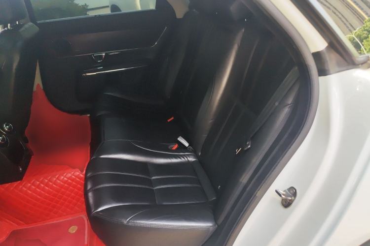 Used Jaguar XJ 2015 XJL 2.0T Two-Wheel-Drive Elegant Business Edition Left Rear Seat