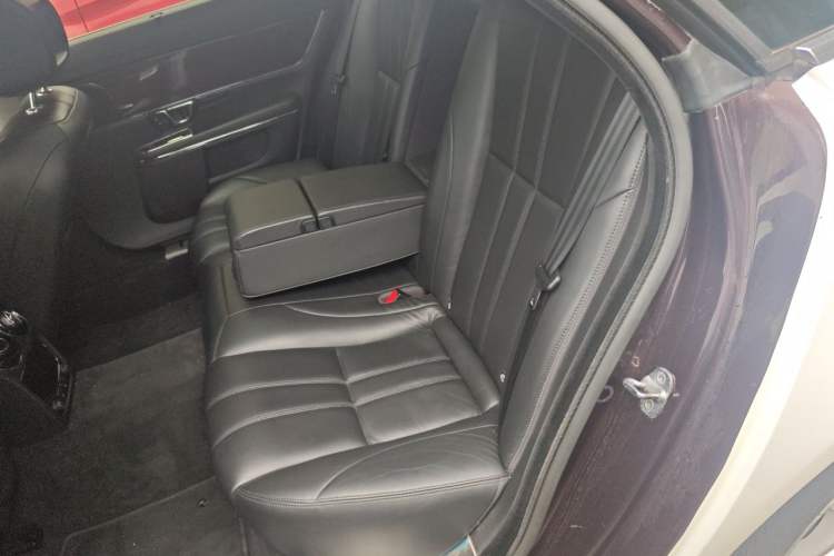 Used Jaguar XJ 2015 XJL 3.0 SC Four-Wheel Drive Panoramic Business Edition Left Rear Seat