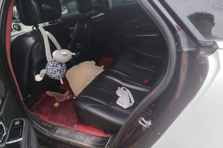 Used Jaguar XJ 2015 XJL 3.0 SC Four-Wheel Drive Luxury Business Edition Left Rear Seat