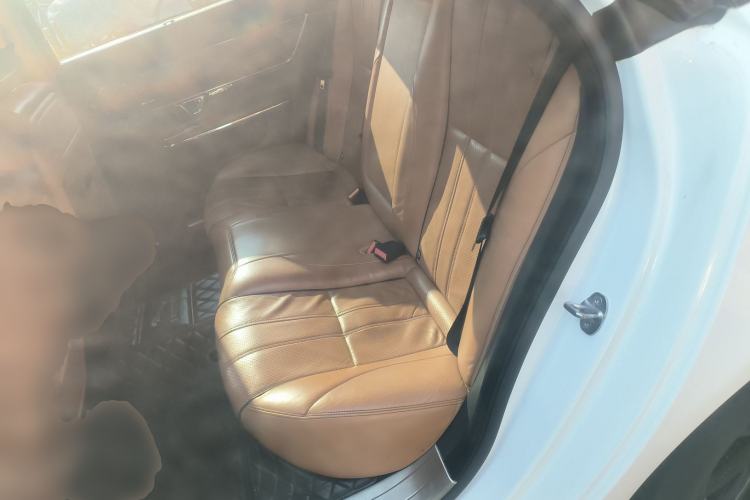 Used Jaguar XJ 2015 XJL 3.0 SC Two-Wheel-Drive Panoramic Business Edition Left Rear Seat