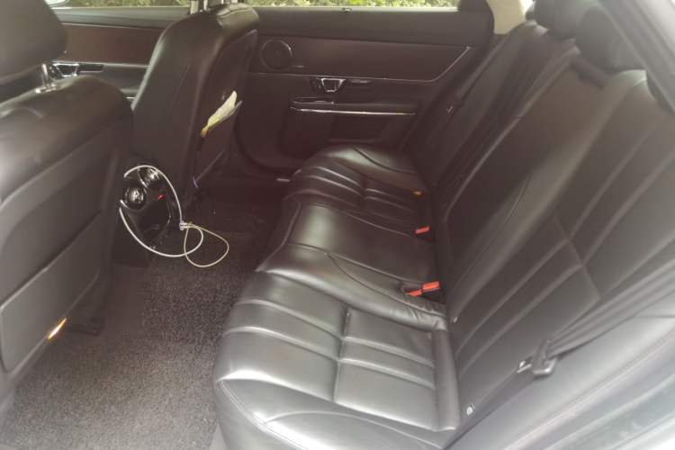 Used Jaguar XJ 2015 XJL 3.0 SC Elegant Business 80th Anniversary Limited Edition Left Rear Seat