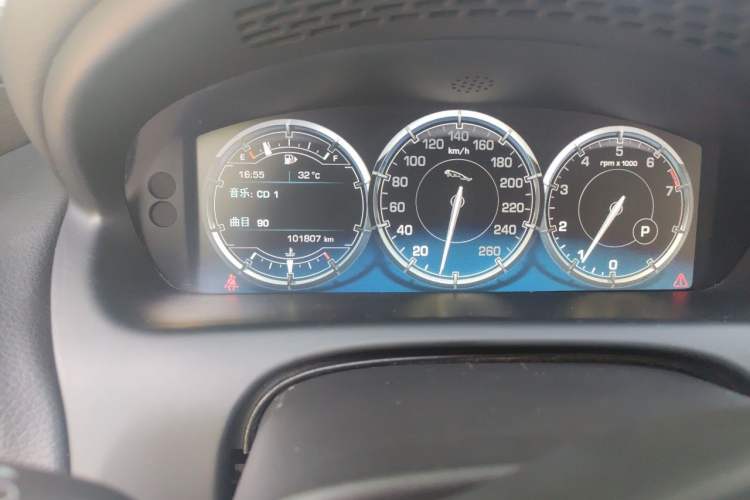 Used Jaguar XJ 2015 XJL 2.0T Two-Wheel-Drive Elegant Business Edition Odometer Close Up