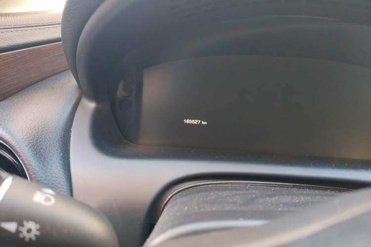 Used Jaguar XJ 2015 XJL 2.0T Elegance Business 80th Anniversary Limited Edition Odometer Close Up