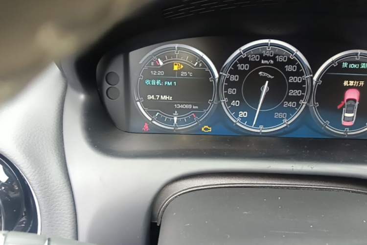 Used Jaguar XJ 2015 XJL 3.0 SC Elegant Business 80th Anniversary Limited Edition Odometer Close Up