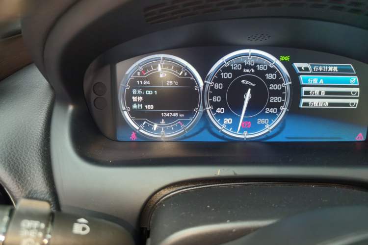 Used Jaguar XJ 2015 XJL 3.0 SC Elegant Business 80th Anniversary Limited Edition Odometer Close Up