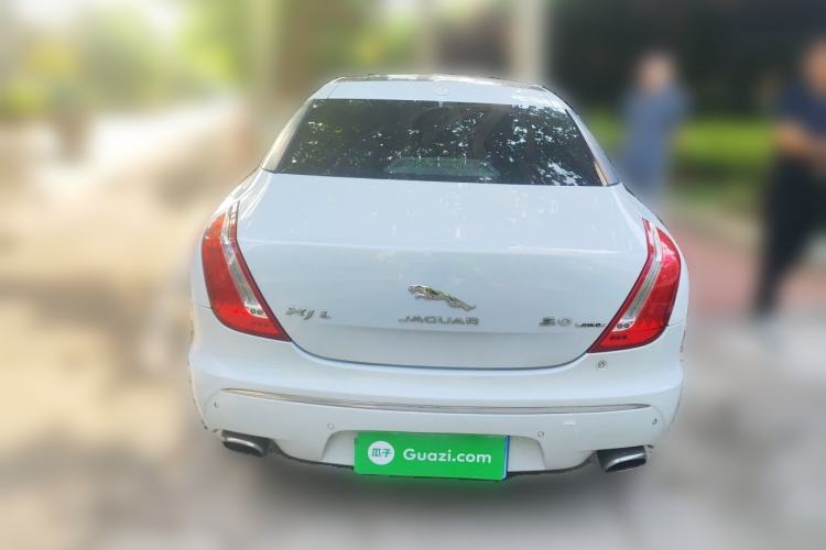 Used Jaguar XJ 2015 XJL 2.0T Two-Wheel-Drive Elegant Business Edition Rear