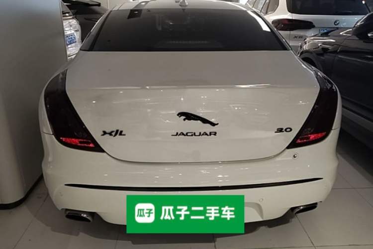 Used Jaguar XJ 2015 XJL 3.0 SC Two-Wheel-Drive Panoramic Business Edition Rear