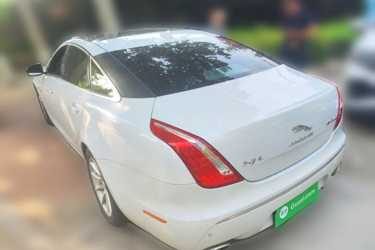 Used Jaguar XJ 2015 XJL 2.0T Two-Wheel-Drive Elegant Business Edition Rear Left 45 Deg