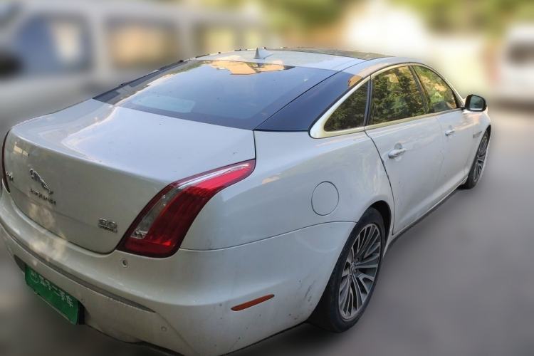 Used Jaguar XJ 2015 XJL 3.0 SC Four-Wheel Drive Panoramic Business Edition Rear Right 45 Deg