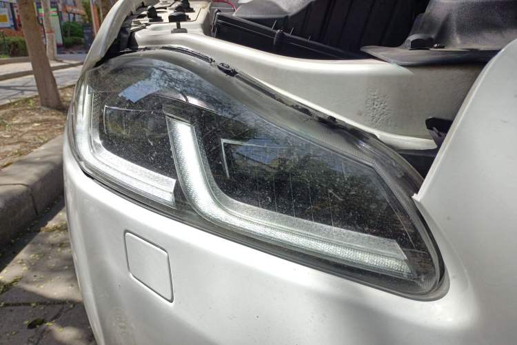 Used Jaguar XJ 2015 XJL 3.0 SC Four-Wheel Drive Luxury Business Edition Right Front Headlight