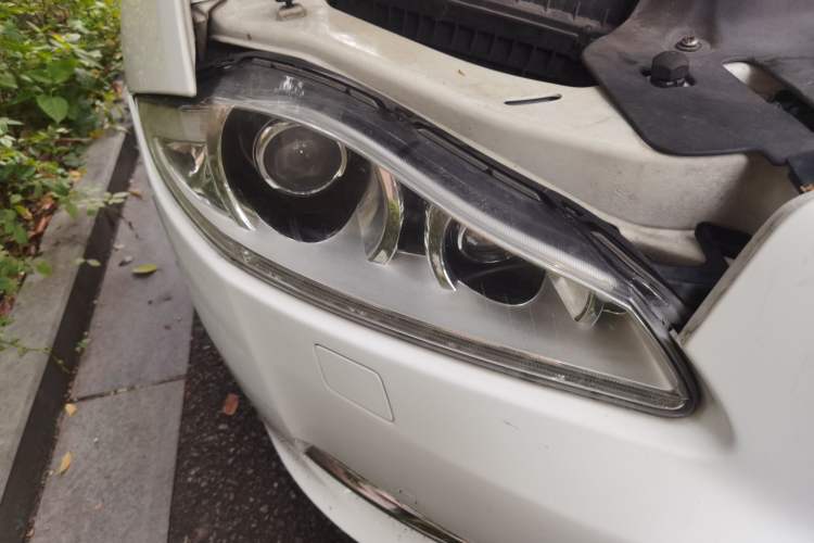 Used Jaguar XJ 2015 XJL 3.0 SC Elegant Business 80th Anniversary Limited Edition Right Front Headlight