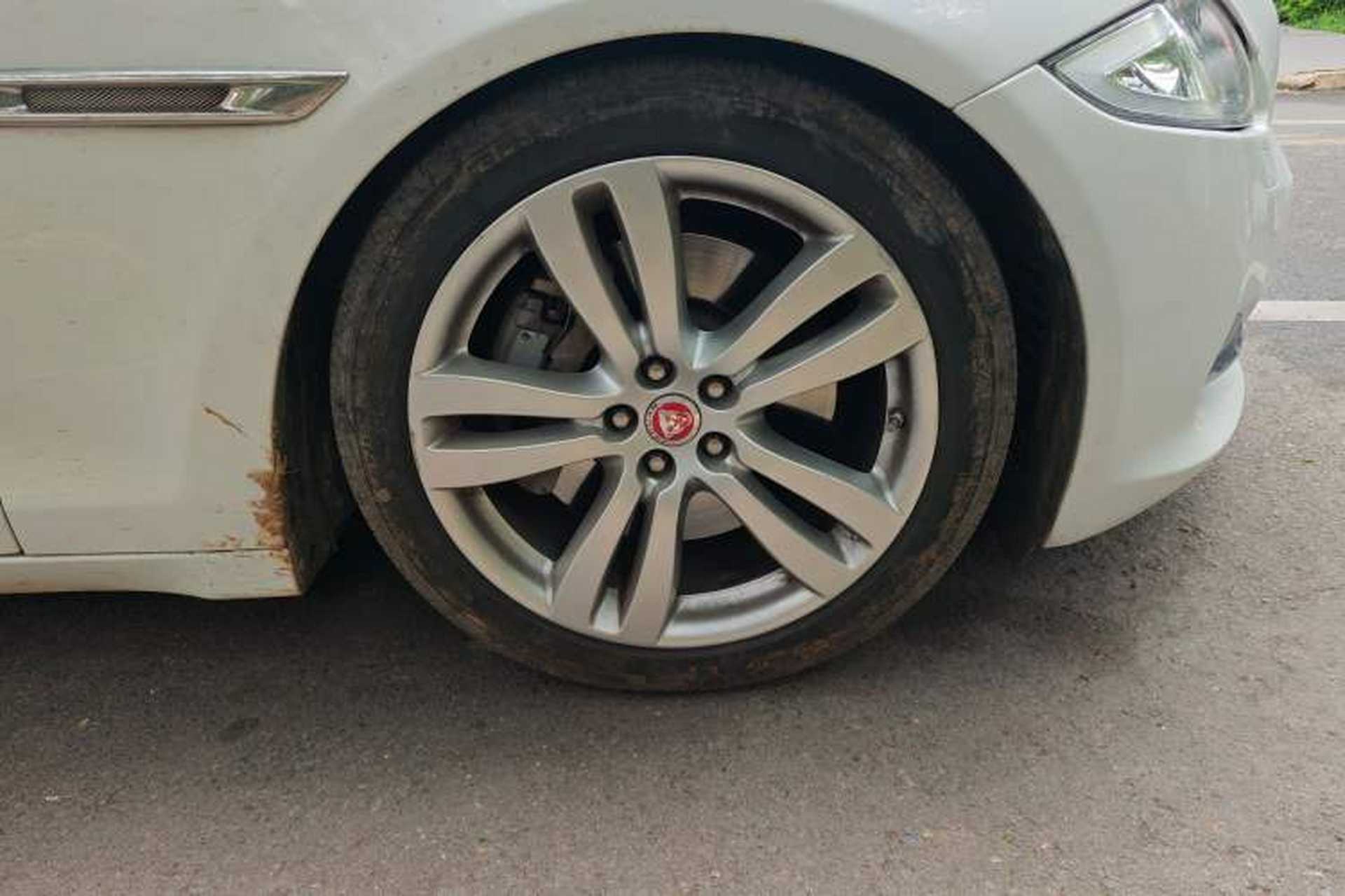 Used Jaguar XJ 2015 XJL 3.0 SC Four-Wheel Drive Luxury Business Edition Right Front Wheel Hub