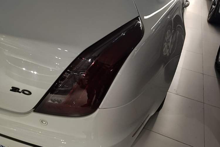 Used Jaguar XJ 2015 XJL 3.0 SC Two-Wheel-Drive Panoramic Business Edition Right Rear Taillight