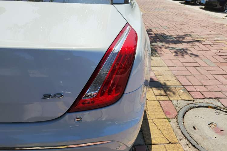 Used Jaguar XJ 2015 XJL 2.0T Elegance Business 80th Anniversary Limited Edition Right Rear Taillight