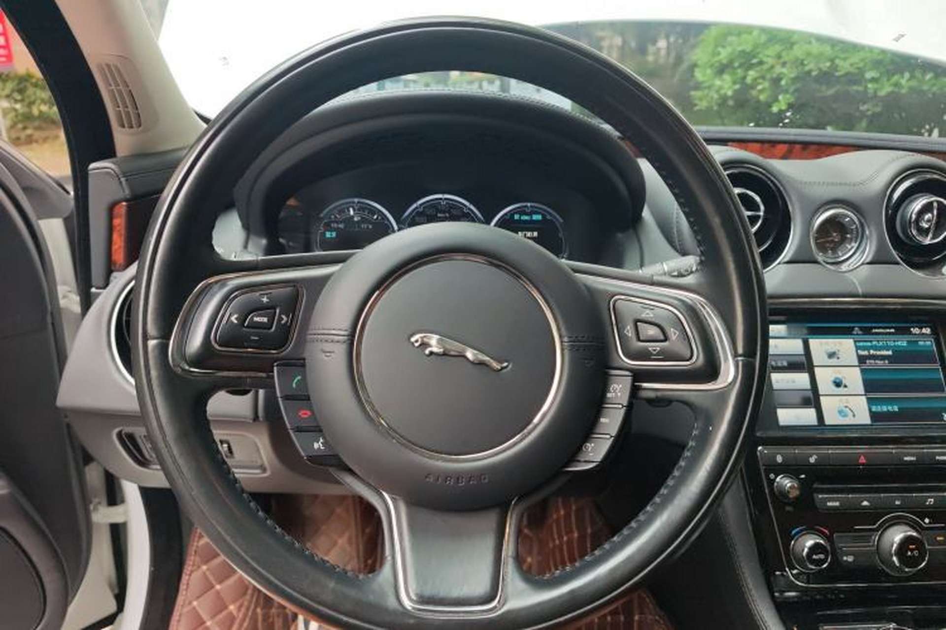 Used Jaguar XJ 2015 XJL 3.0 SC Four-Wheel Drive Luxury Business Edition Steering Wheel
