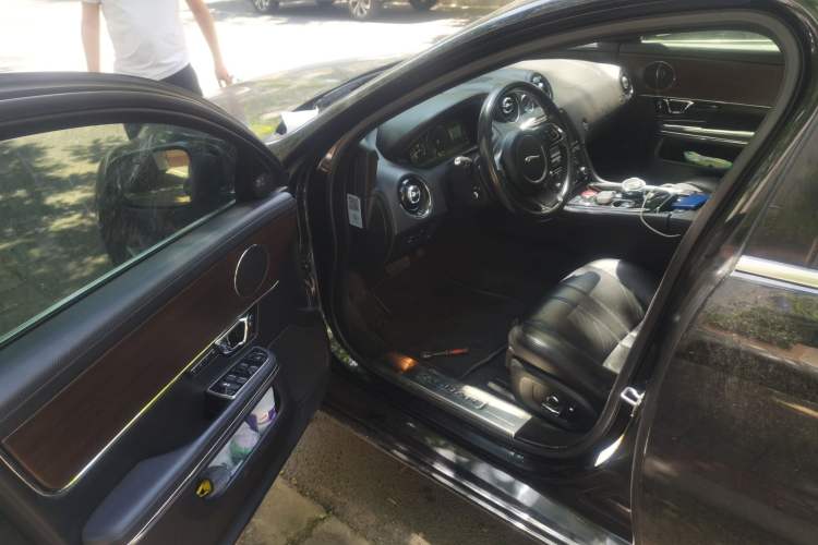 Used Jaguar XJ 2016 XJL 3.0 SC Two-Wheel-Drive Elegant Business Edition Driver Seat