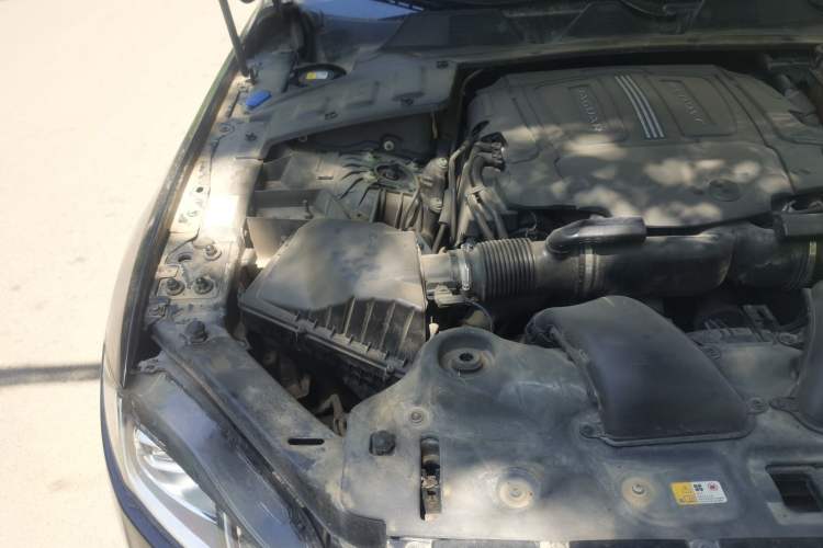 Used Jaguar XJ 2016 XJL 3.0 SC Two-Wheel-Drive Elegant Business Edition Engine Bay Right