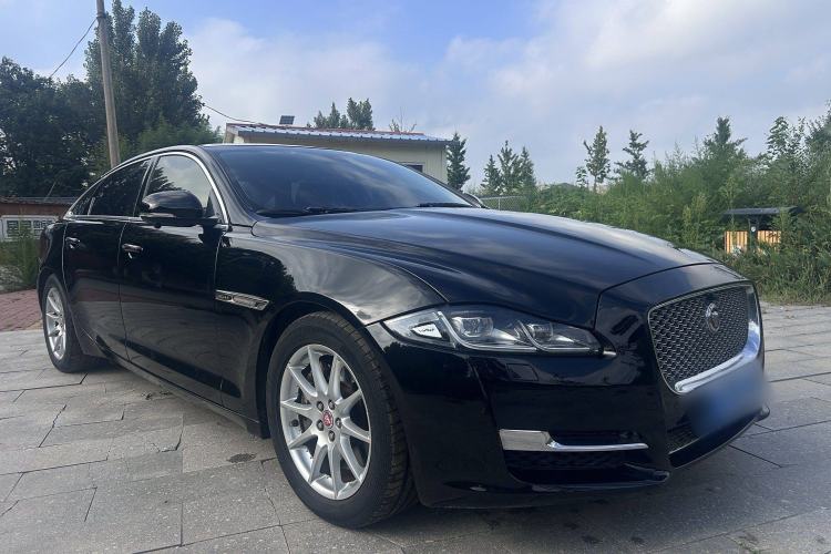 Used Jaguar XJ 2016 XJL 2.0T Two-Wheel-Drive Elegant Business Edition Exterior 1