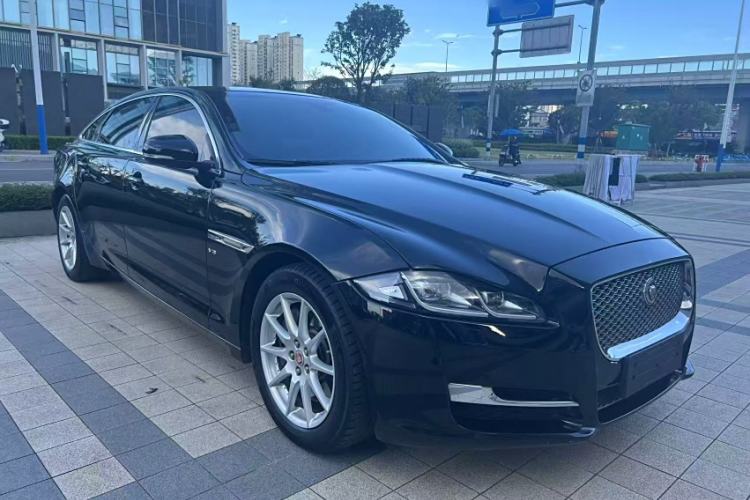 Used Jaguar XJ 2016 XJL 3.0 SC Two-Wheel-Drive Elegant Business Edition Exterior 2