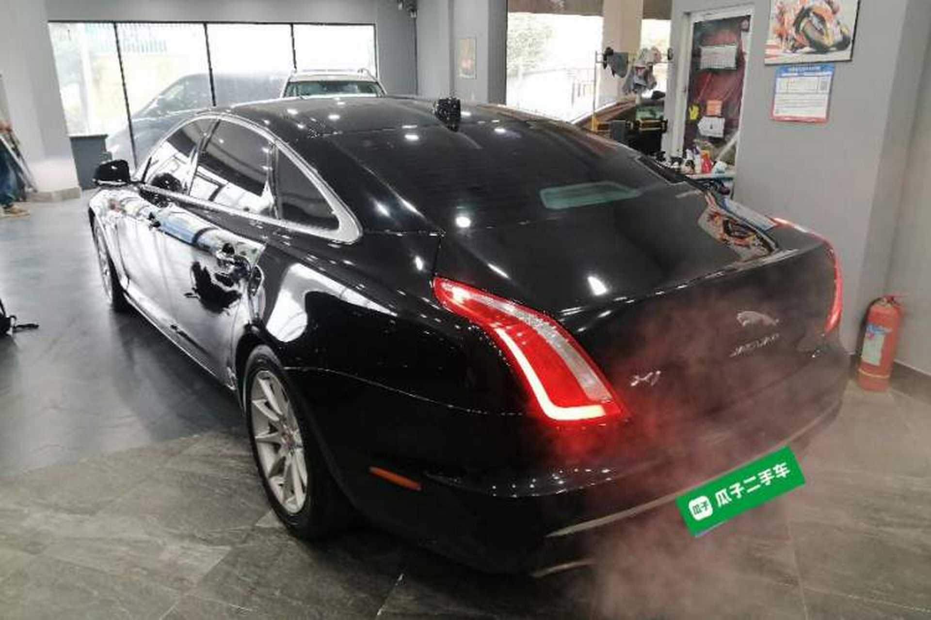 Used Jaguar XJ 2016 XJL 2.0T Two-Wheel-Drive Elegant Business Edition Exterior 2