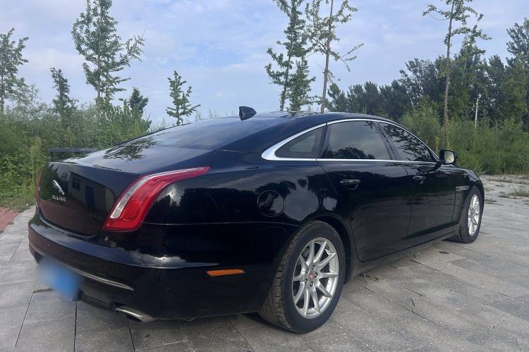 Used Jaguar XJ 2016 XJL 2.0T Two-Wheel-Drive Elegant Business Edition Exterior 4