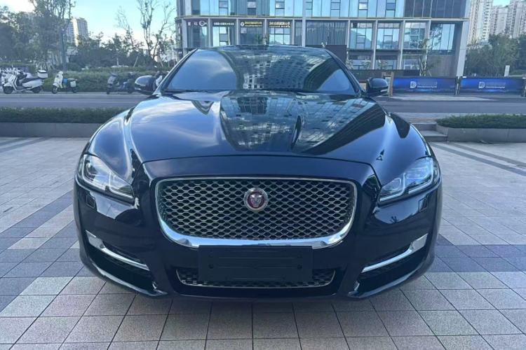 Used Jaguar XJ 2016 XJL 3.0 SC Two-Wheel-Drive Elegant Business Edition Exterior 4