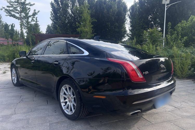 Used Jaguar XJ 2016 XJL 2.0T Two-Wheel-Drive Elegant Business Edition Exterior 5