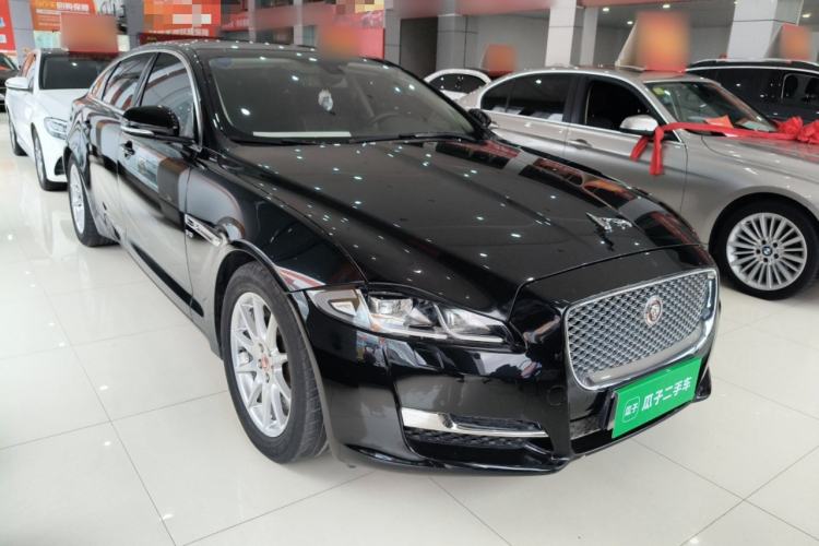 Used Jaguar XJ 2016 XJL 3.0 SC Two-Wheel-Drive Elegant Business Edition Front Right 45 Deg