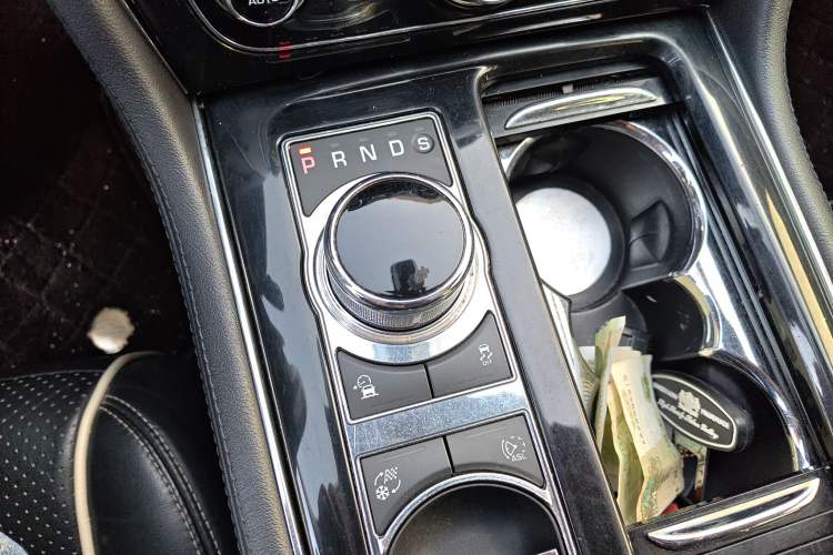 Used Jaguar XJ 2016 XJL 3.0 SC Four-Wheel Drive Panoramic Business Edition Gear Lever
