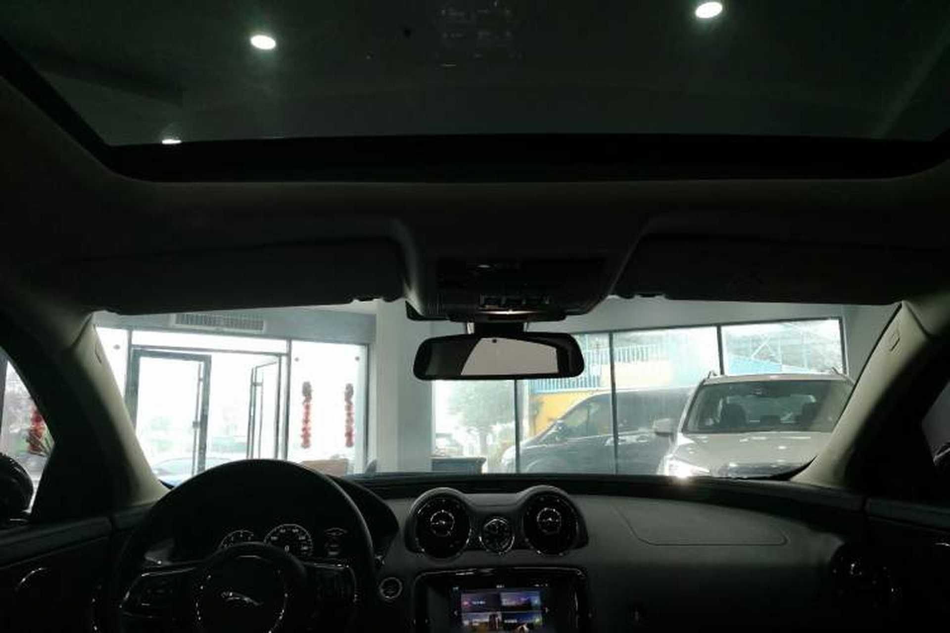 Used Jaguar XJ 2016 XJL 2.0T Two-Wheel-Drive Elegant Business Edition Headliner